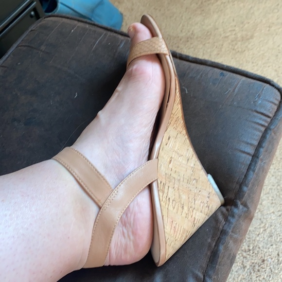 Nine West nude wedge sandals - Picture 14 of 16